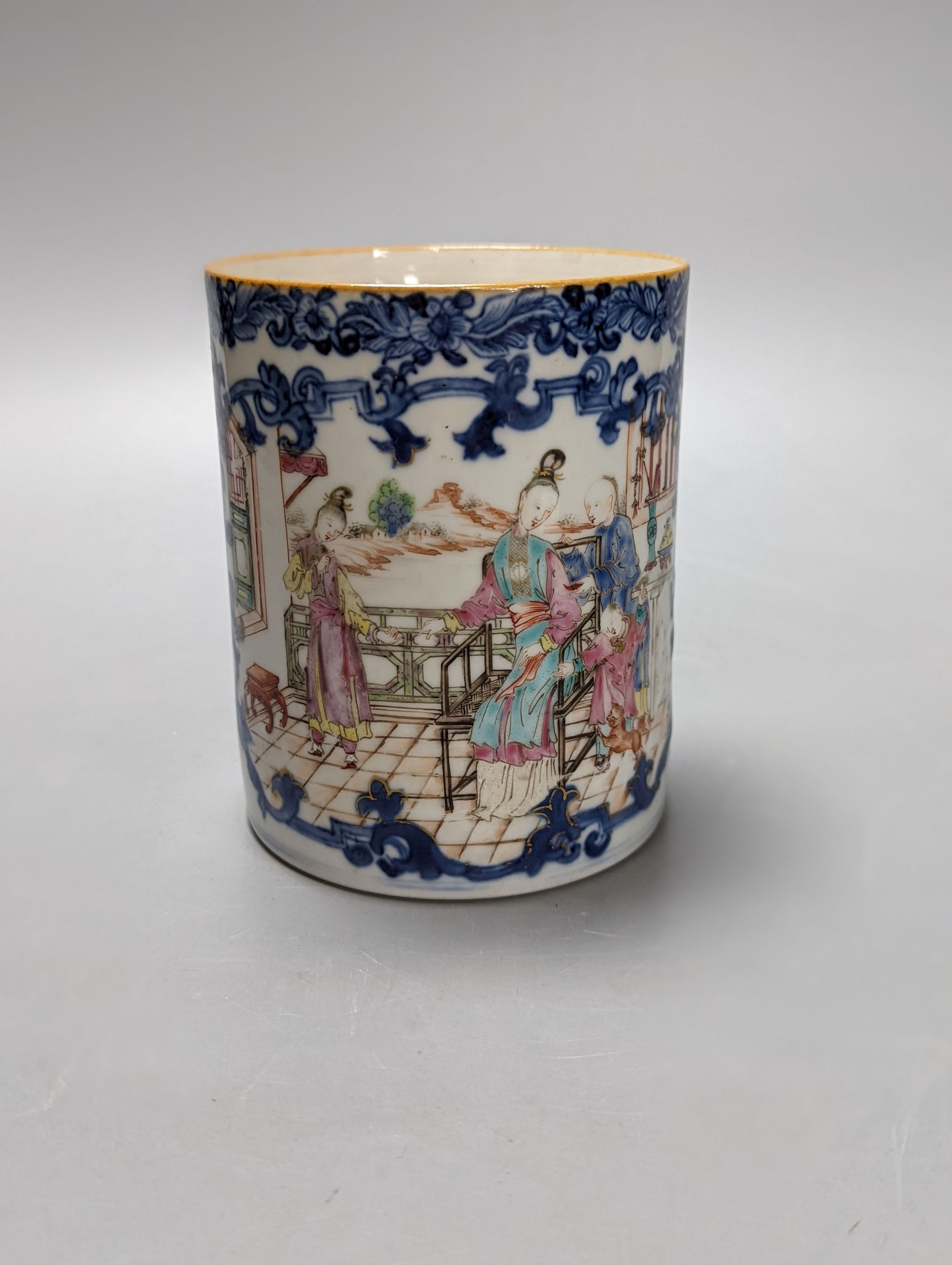 A Chinese export famille rose mug, Qianlong period, H. 11.5cm